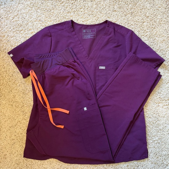 Figs Scrub Set - Picture 1 of 8